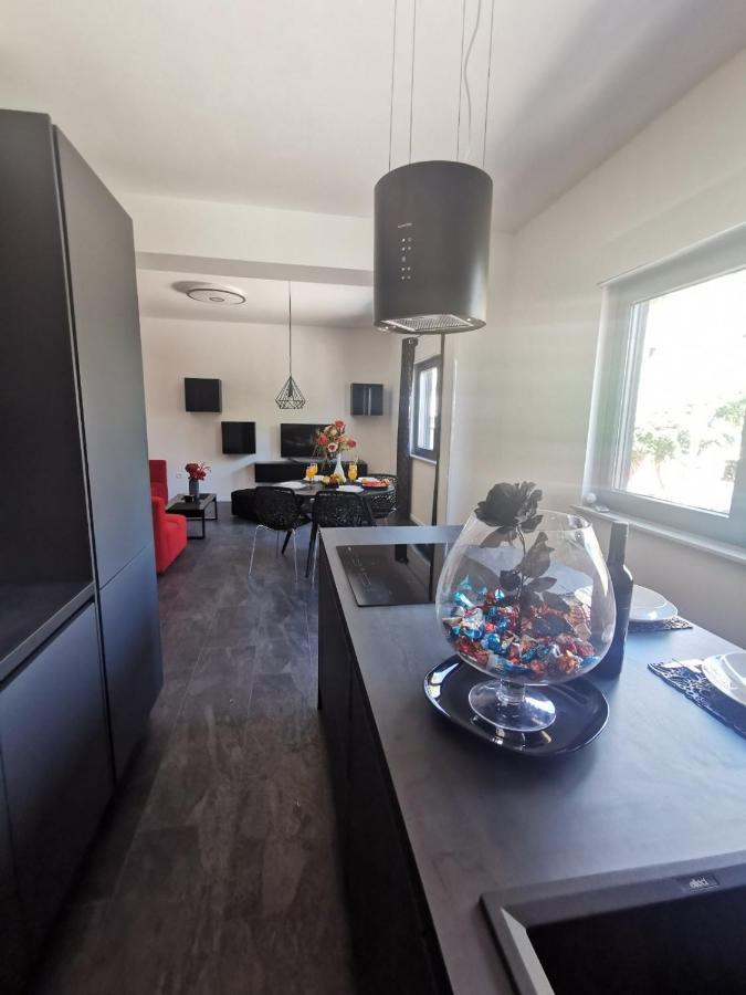Oasis In The City Near Amfiteatar,Free Parking And Free Wi-Fi Pula Bagian luar foto